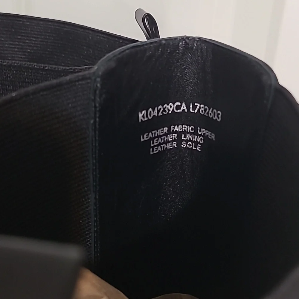 Stretch Out Women's Sleek Black Heeled Boots. Spain - Picture 4 of 11